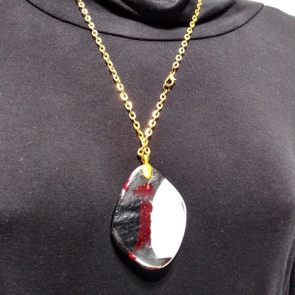 STUNNING Red Black Handmade Fused Glass PENDANT NECKLACE on Gold Chain - Picture 6 of 8
